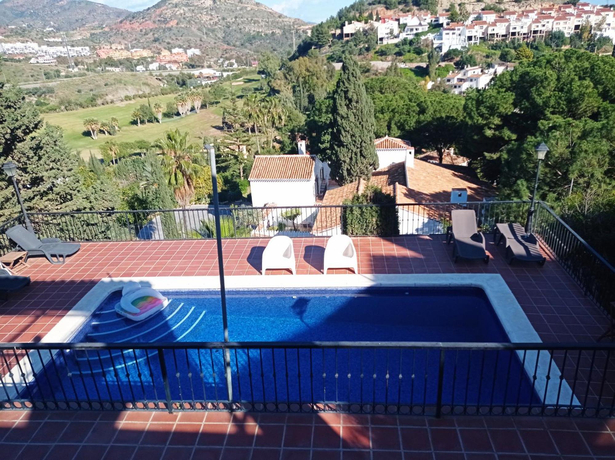 Apartamento En Villa Con Piscina Малага Екстер'єр фото